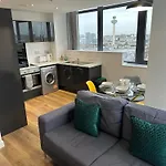 Stunning City View Apartment By Central Stay