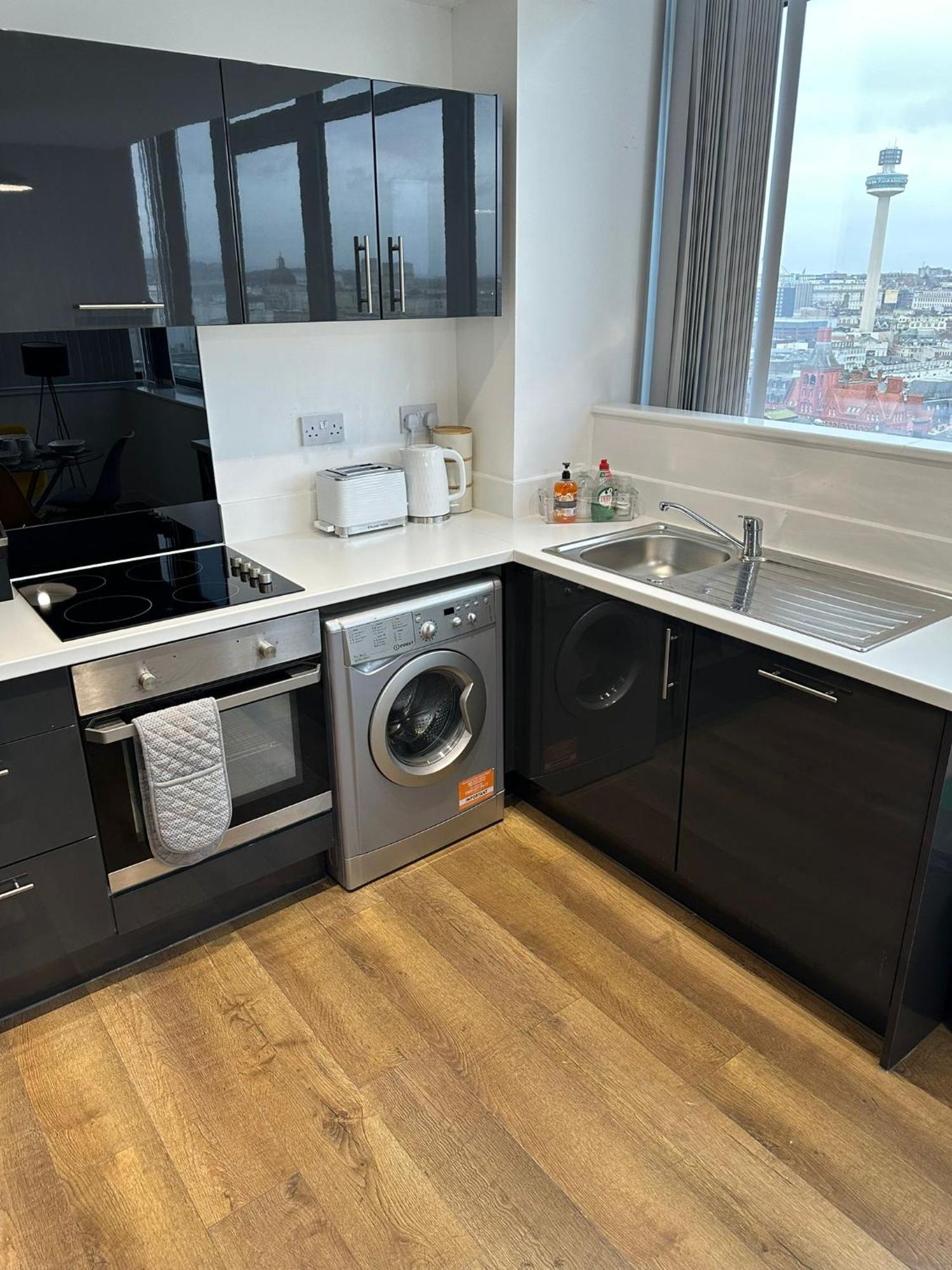 Stunning View By Apartment Liverpool